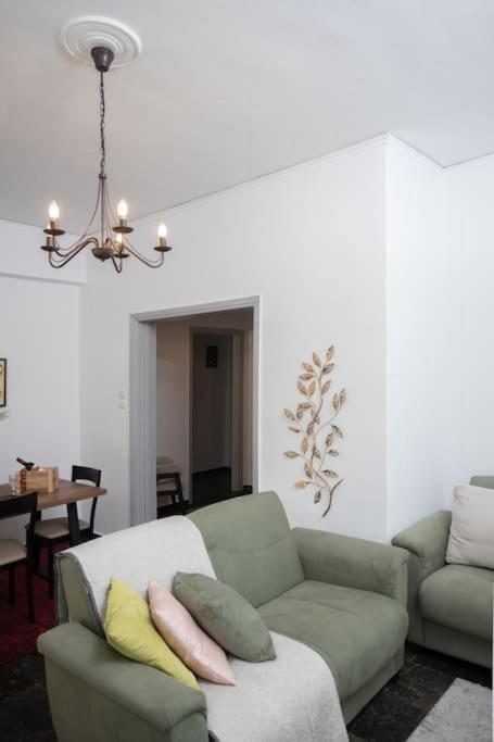 Lovely,Central, Spacious 2-Bedrooms Apartment Пирей Экстерьер фото